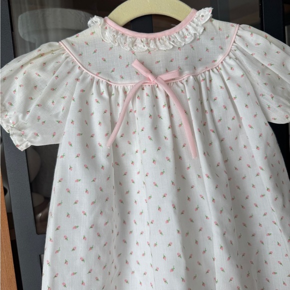 Vintage 1980s gown bonnet set rosebuds print baby girl bow lace eyelet heirloom - Picture 6 of 10